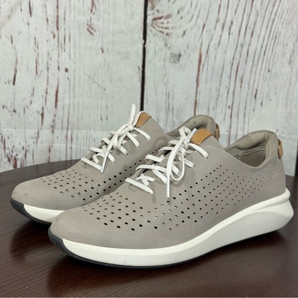 CLARK’s Unstructured Women's Gray Sneakers Removable cushion Size 8 GUC - Picture 12 of 16